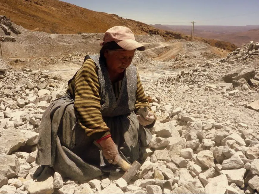 mujer-minera-e1540919674492