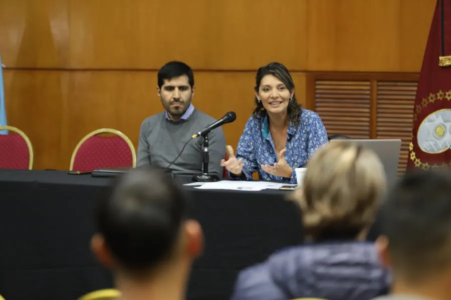 7433-exposicion-del-gobierno-de-las-acciones-en-infraestructura-vial