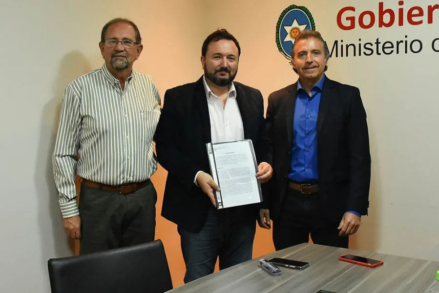 7144-vialidad-y-remsa-trabajaran-en-el-mantenimiento-y-puesta-en-valor-de-500-kilometros-en-la-puna-saltenia