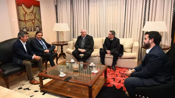 108646-saenz-con-directivos-de-abrasilver-el-proyecto-diablillos-de-oro-y-plata-por-usd-760-millones-se-incluyo-en-el-rigi