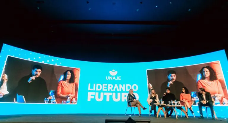 unaje
