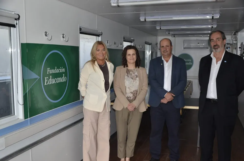 Bettina Bulgheroni junto a Cristina Fiore y Diego López Morillo.