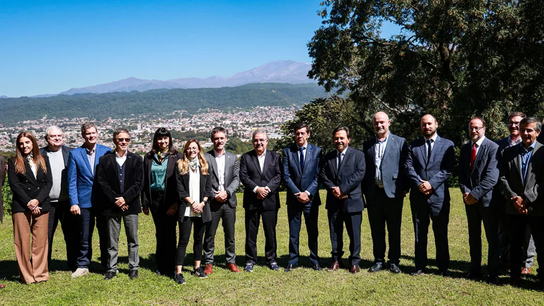 22901-mesa-del-litio-saenz-pidio-reglas-claras-a-nivel-pais-para-garantizar-previsibilidad-e-inversiones
