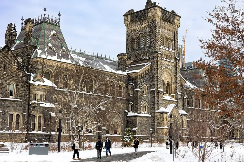 Universidad de Toronto.