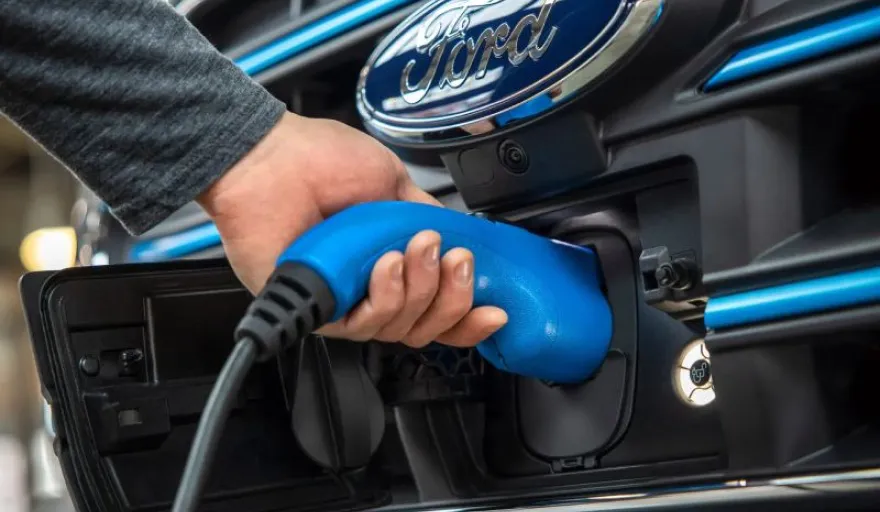 20220801002206_ford-litio