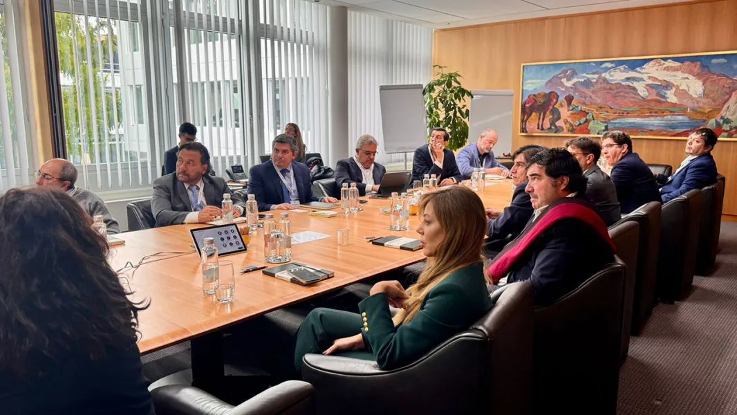 14213-salta-se-presenta-como-destino-ideal-para-inversores-internacionales-en-el-campo-de-los-minerales-y-produccion-de-alimentos-20241004125452