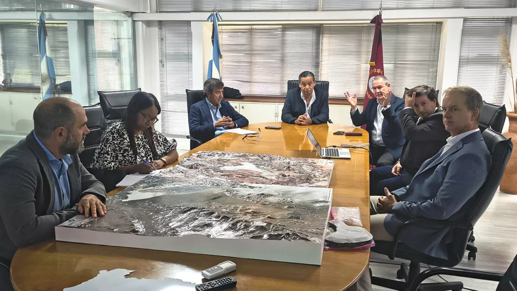 106475-el-gobierno-analizo-junto-a-first-quantum-minerals-el-plan-de-trabajo-de-la-empresa