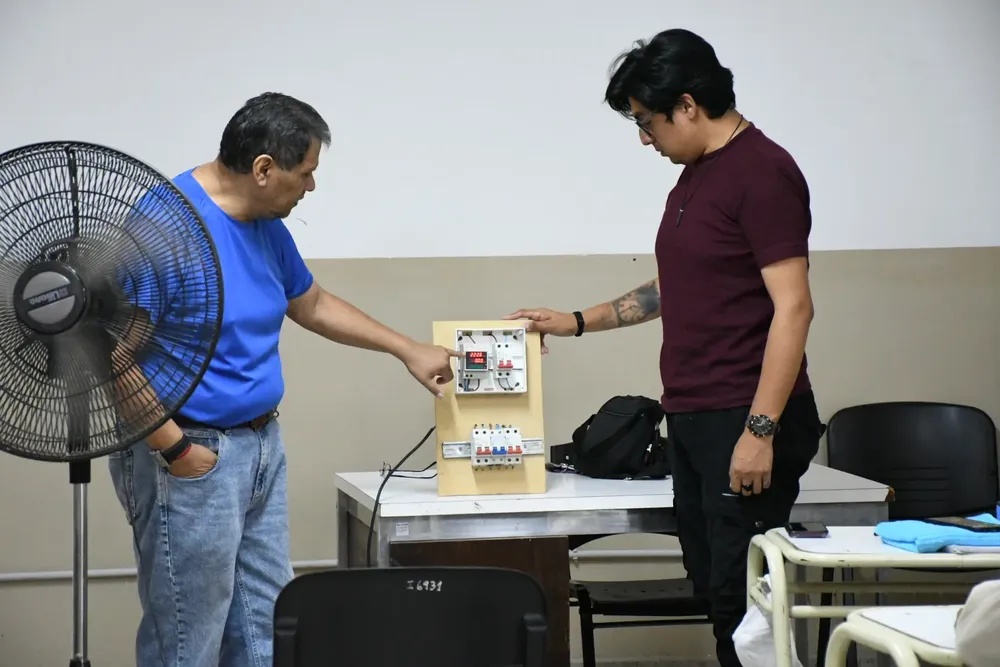 curso-de-electricidad-7-1536x1024