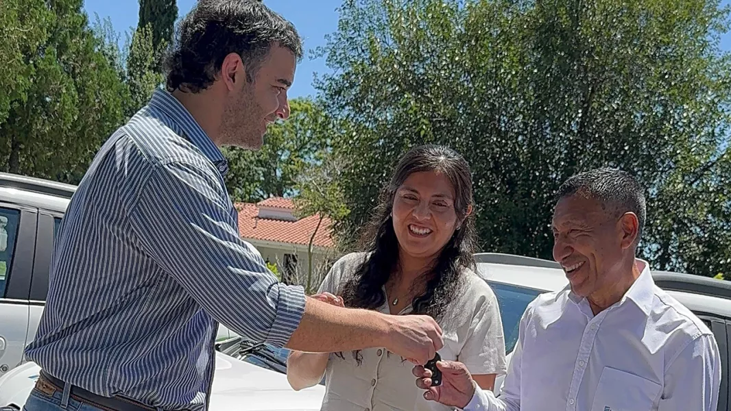 10020-aguas-del-norte-incorporo-vehiculos-electricos-y-ecologicos-a-su-flota