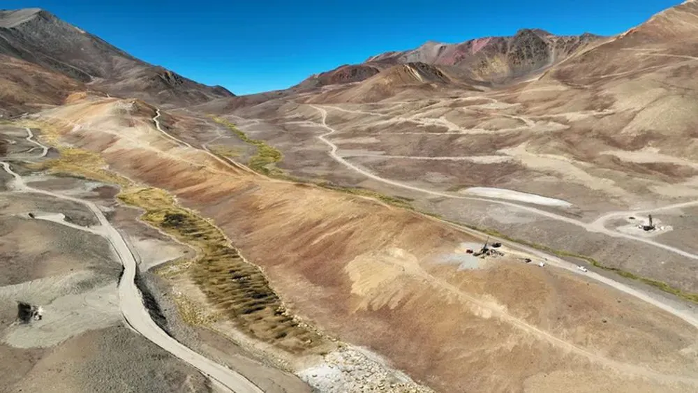 cobre100
