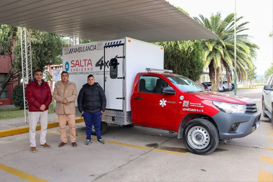 7517-nueva-ambulancia-para-el-area-operativa-de-san-antonio-de-los-cobres