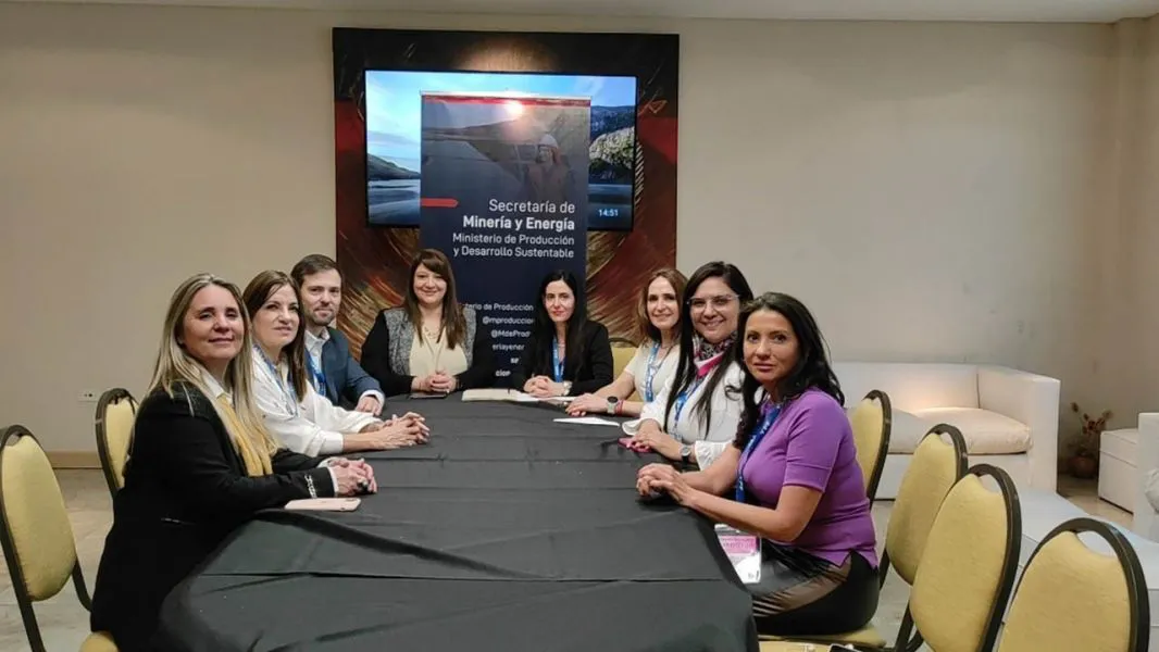 97526-acuerdo-entre-cofemin-y-wim-argentina-refuerza-la-politica-de-inclusion-en-la-mineria