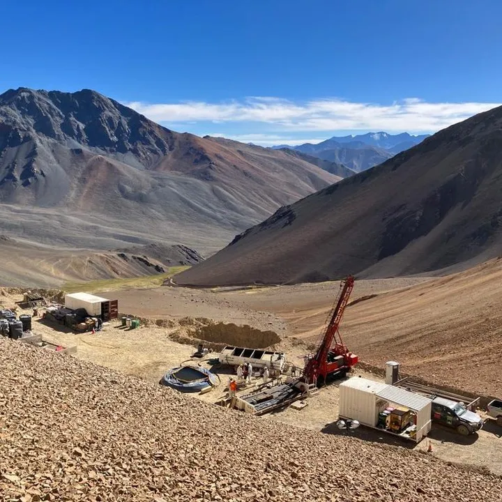 Pampa Metals recently initiated the 2nd hole of its follow-up diamond drill program at the Piuquenes Copper-Gold-Silver Project in San Juan Province, Argentina. Assays from the 1st hole expected shortly. Photos of the PIU-1
