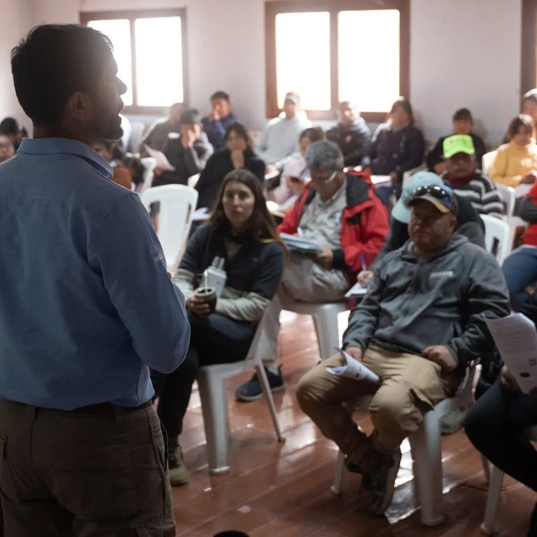 🏔️ Taller Informativo del Proyecto Taca Taca en Tolar GrandeTécnicos de la Secretaría de Minerí