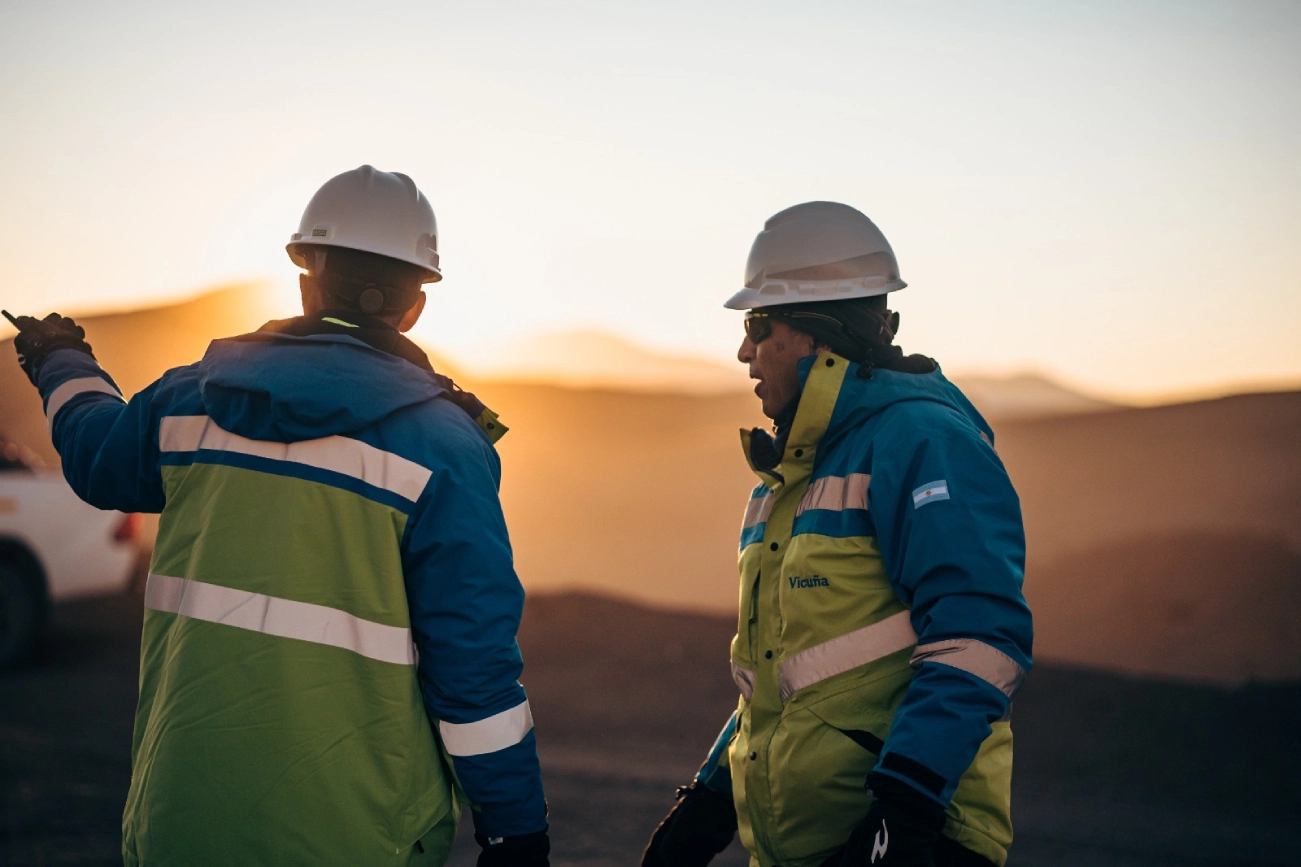 Vicuna-ya-suma-300-nuevos-operadores-mineros