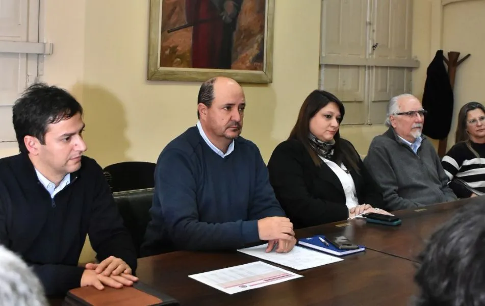 90899-el-gobierno-presento-ante-el-senado-un-informe-de-la-gestion-minera-provincial