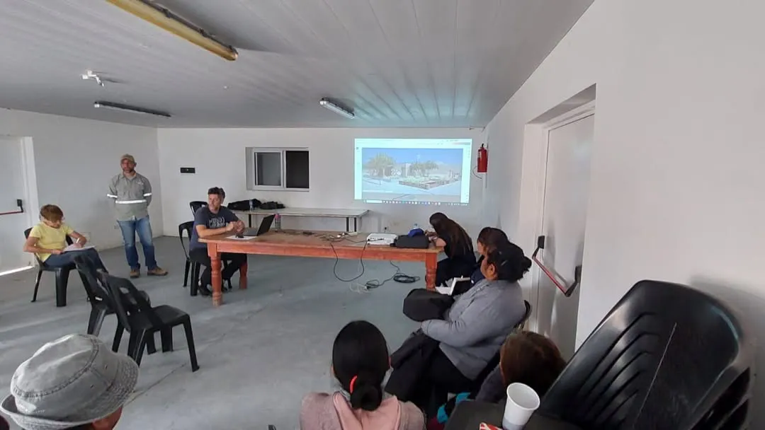 🏗️ La Secretaría de Minería asistió a una reunión convocada por Río Tinto, donde se presentó el(1)