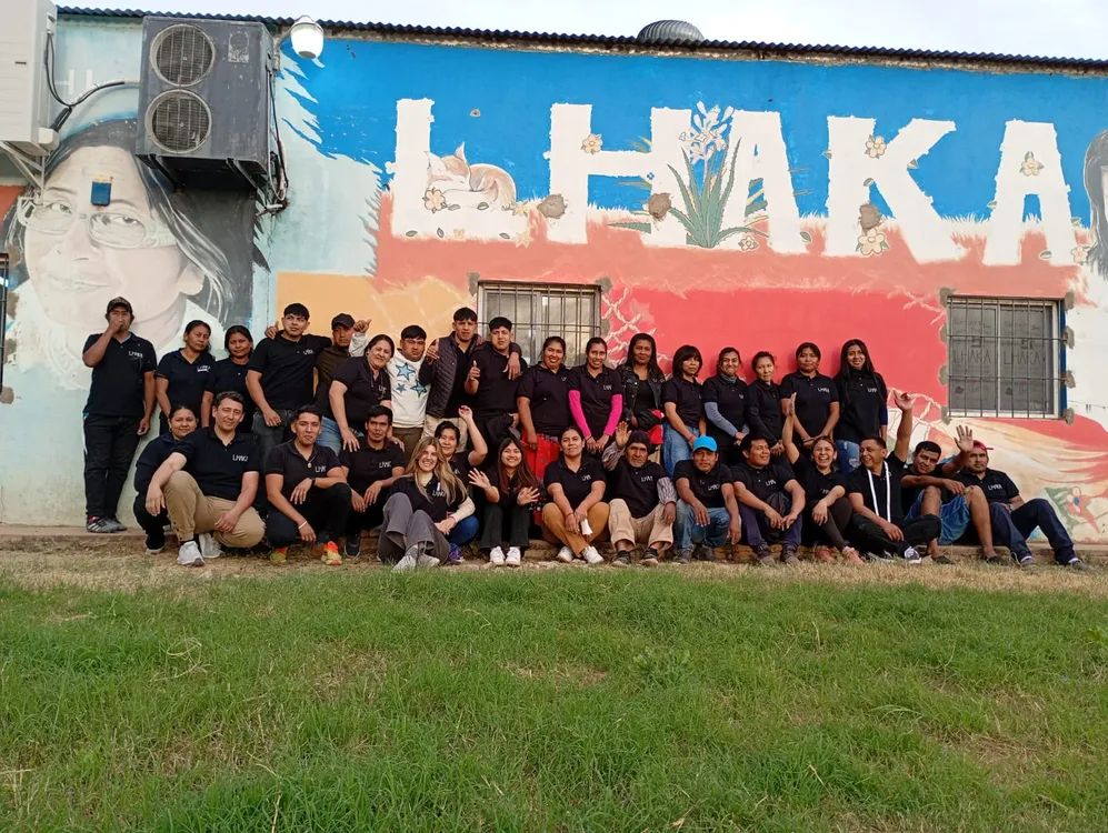 El equipo de LHAKA, protagonista de un modelo productivo que combina inclusión, capacitación y trabajo formal.