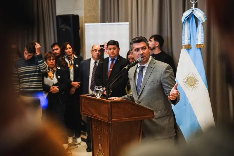 6442073f3c69bb088c56c11d9920d209_L