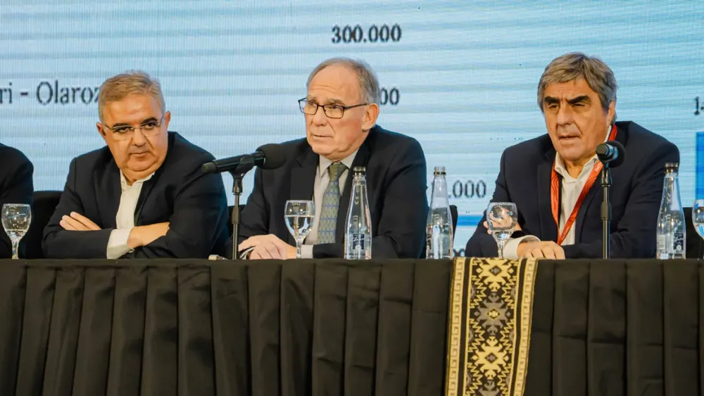 whatsapp_image_2025-09-29_at_18.09.35