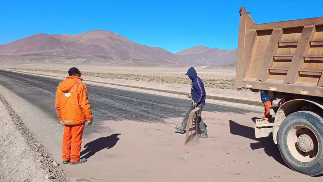 14334-pavimentan-40-kilometros-de-la-ruta-provincial-27