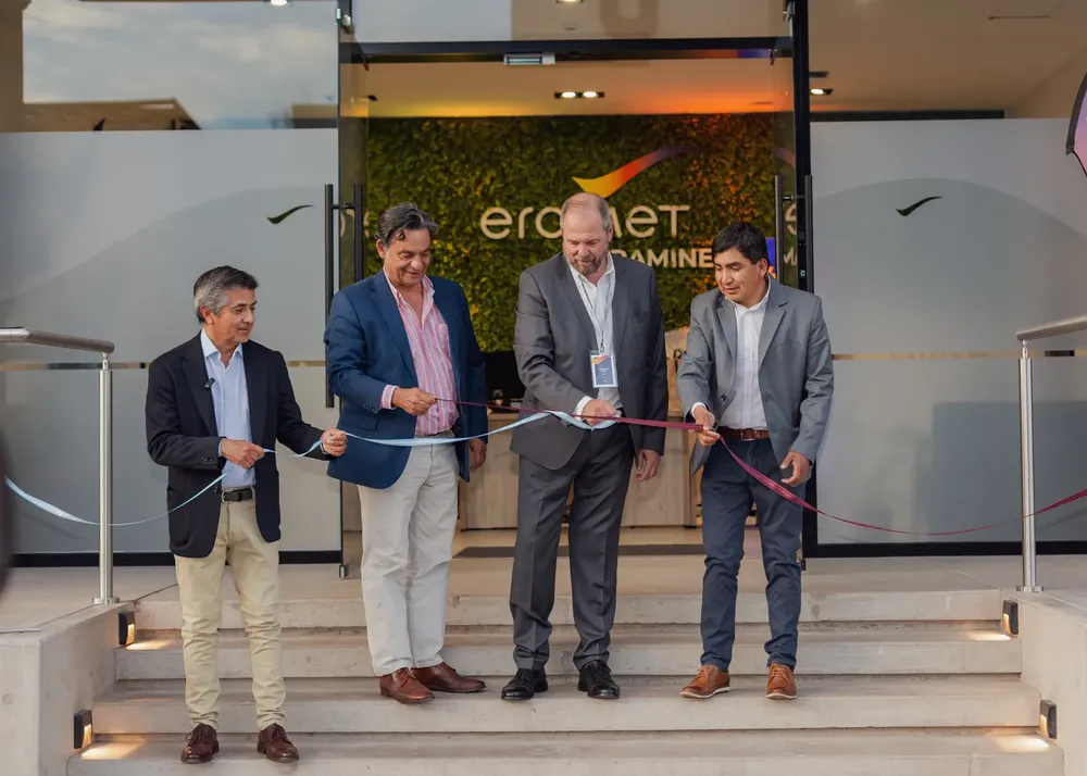 Carrizo, Lupión, Moro y Carral durante el corte de cinta.