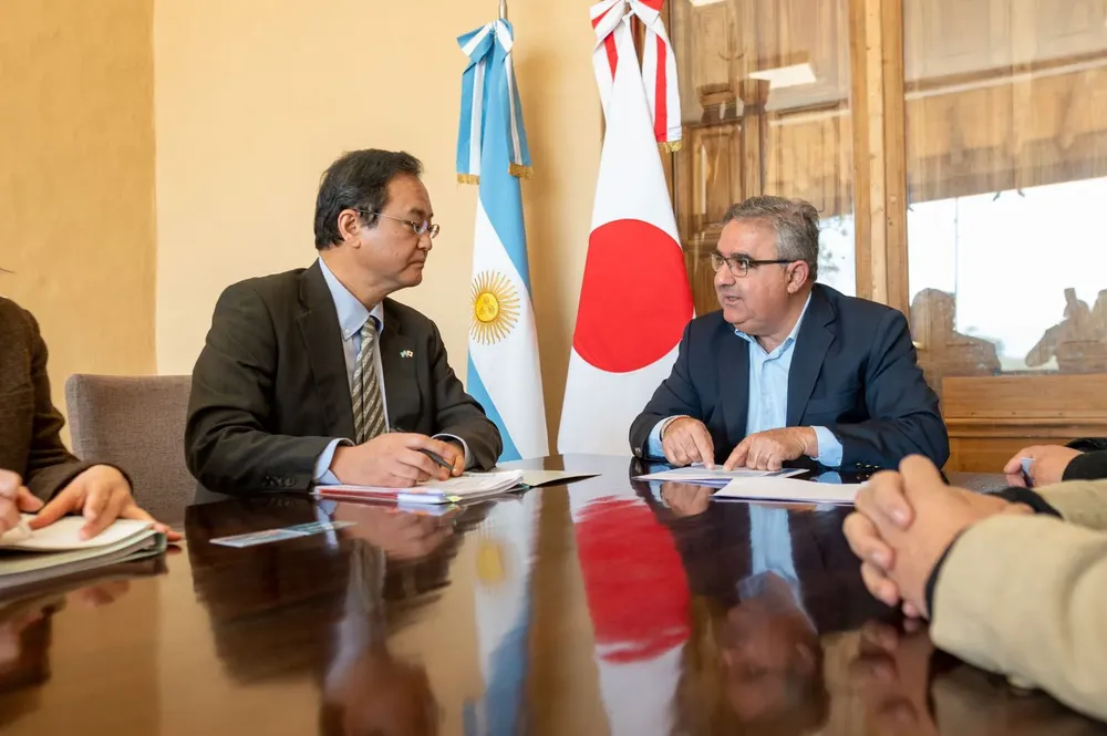 el_gobernador_recibio_al_embajador_de_japon_2