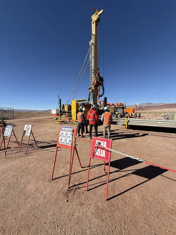 El secretario de Minería, Gustavo Carrizo, realizó una visita institucional al proyecto Tolillar, operado por la empresa Alpha Lithium.