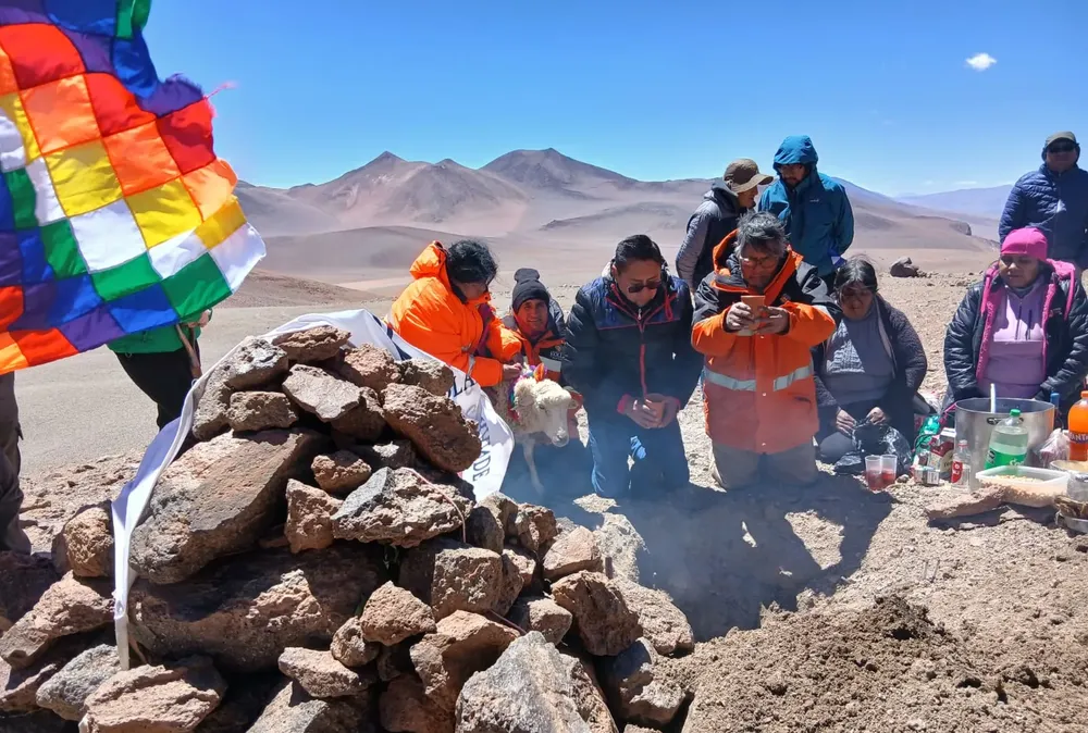 Tolar Grande honró a los Niños del Llullaillaco con una ceremonia ancestral en su sitio sagrado