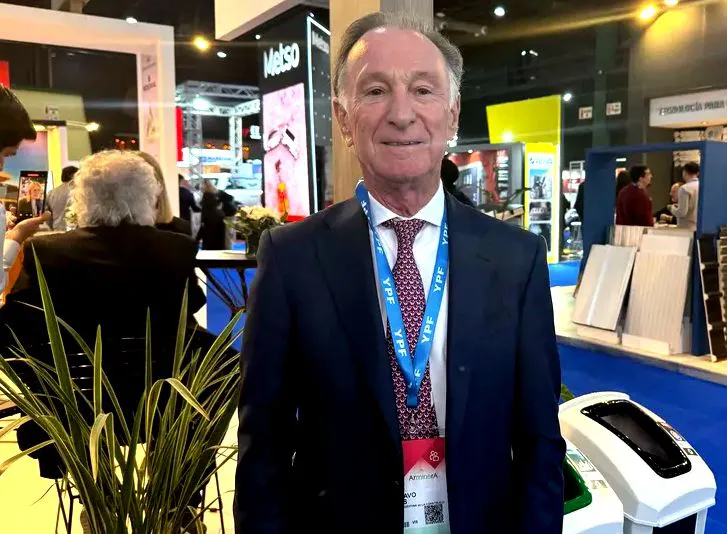 GUSTAVO WEISS