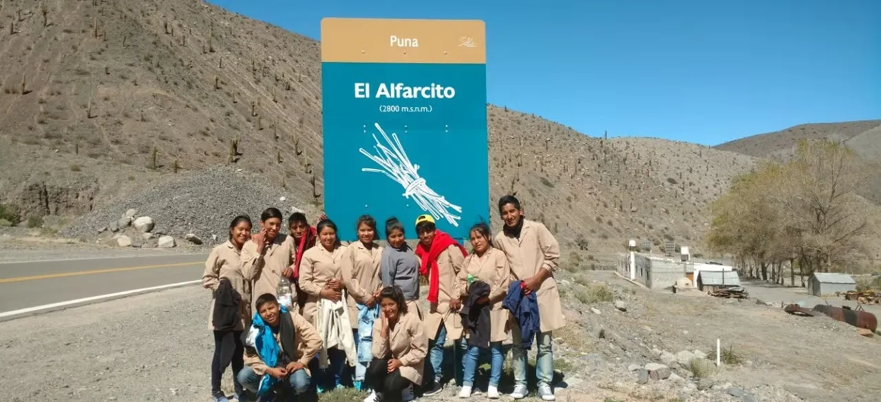 6d98a9_043682061fe949d082cd3ded311d4b8b_mv2