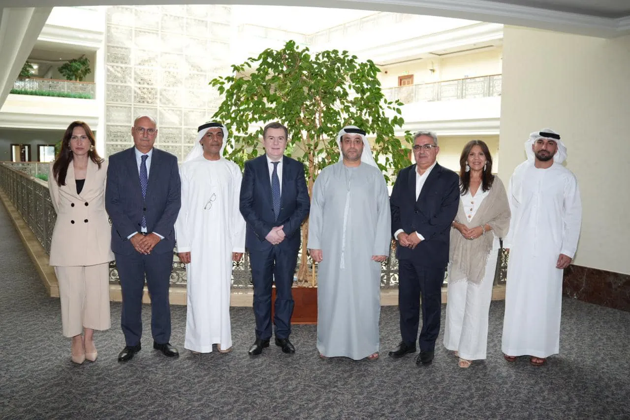 reunion_con_fondos_de_inversion_de_emiratos_arabes