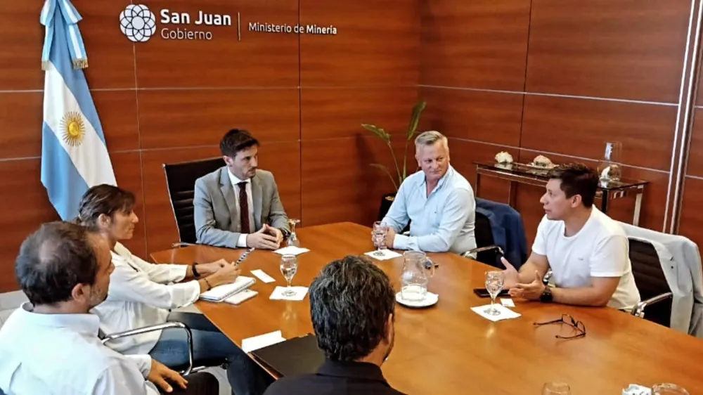 bf7d1e917b61ea12621f2396eab4abdf_XL