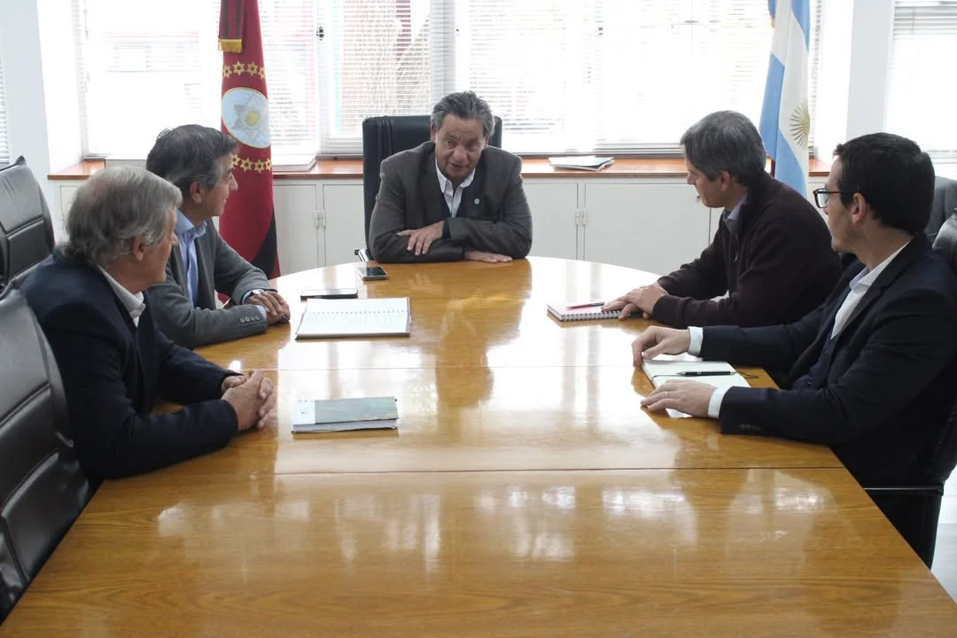 Funcionarios provinciales se reunieron con autoridades de Rio Tinto.