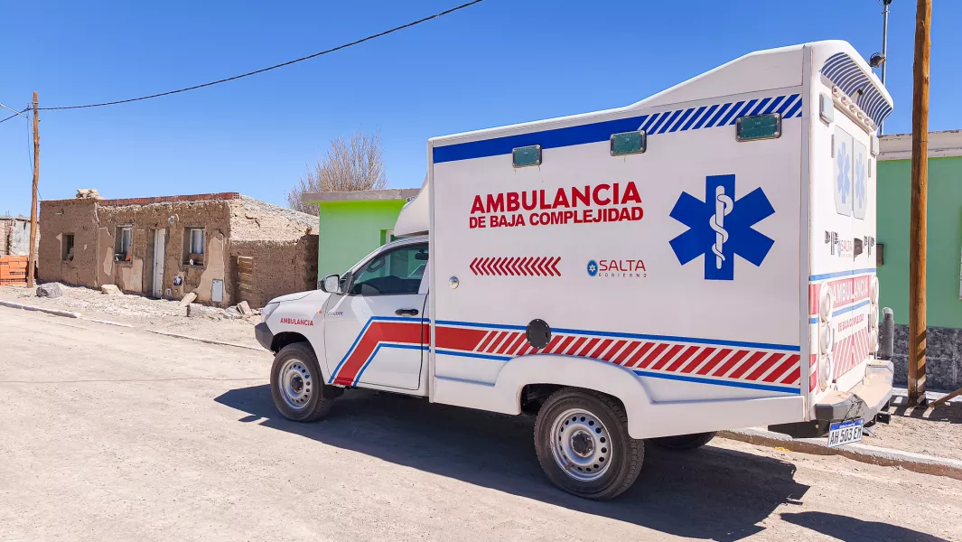 103549-el-area-operativa-de-san-antonio-de-los-cobres-recibio-una-nueva-ambulancia
