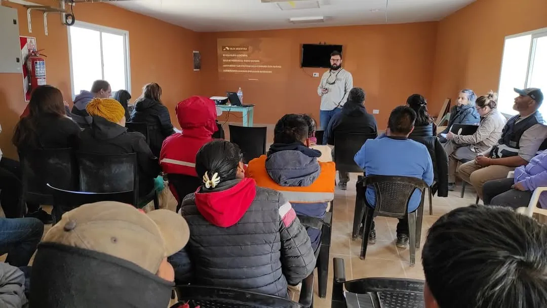 La actividad minera en Salta avanza de la mano del diálogo y el trabajo conjunto. Participamos en dos instancias relacionadas con el Proyecto El Quevar, operado por Silex Argentina, en la localidad de Estación Salar de Po-2