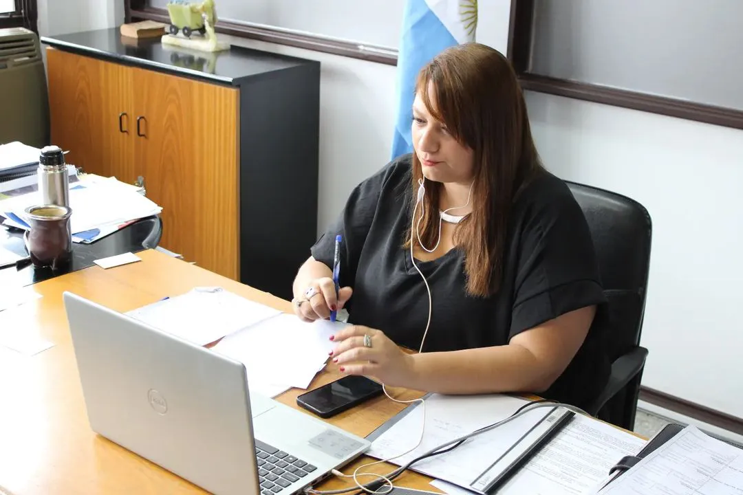 El+Gobierno+inició+el+diálogo+con+representantes+de+la+empresa+Tecpetrol+para+desarrollar++una+nueva+campaña+de+exploración+en+el+área+denominada+Lote+Río+Pescado.+La+firma+estima+un+plazo+de+hasta+dos+años+para+llevar+a