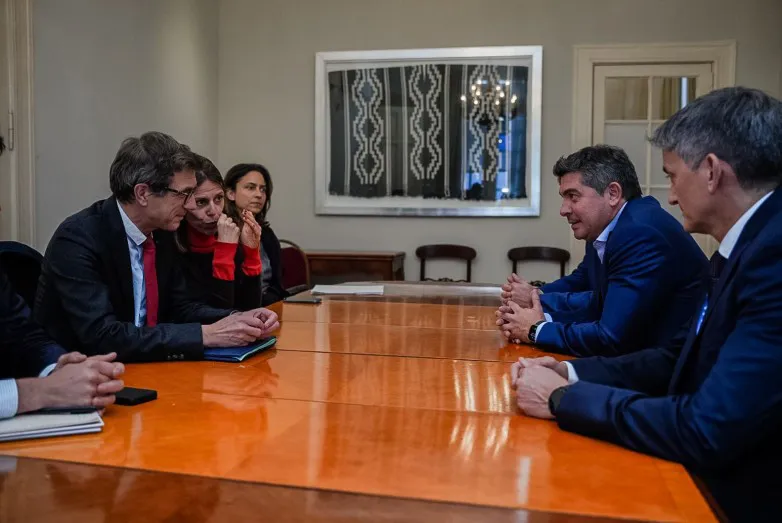 3cb83d20832bef4d76fe8da975884908_L