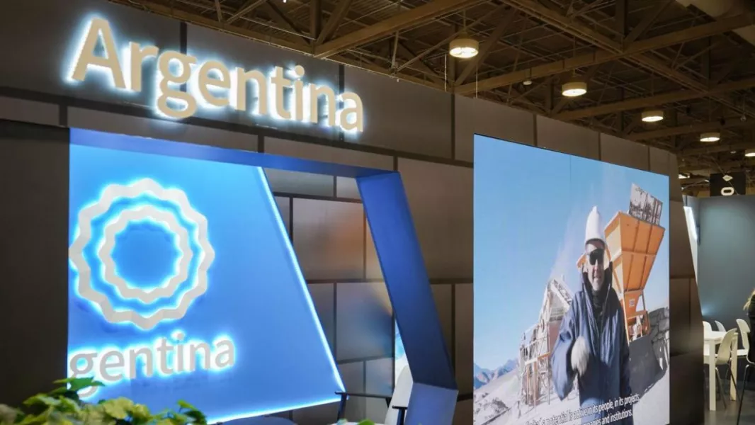 10854-salta-impulsa-alianzas-estrategicas-y-consolida-su-liderazgo-minero-en-pdac-2025