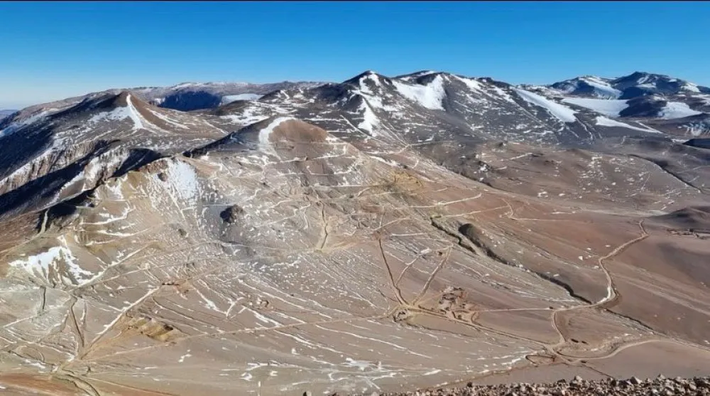 93b7f92baed4e48a388c3f26dcbf3ca5_XL