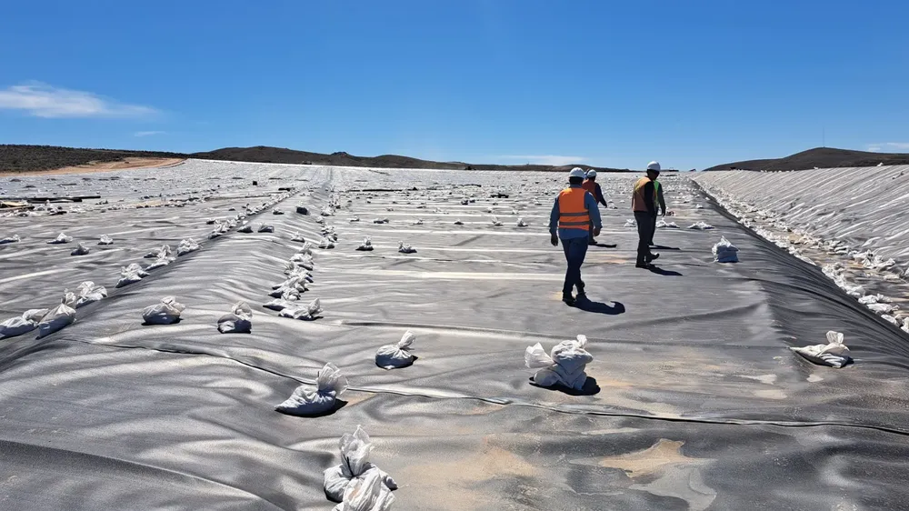 1765887210_5aa4f465722685773e17